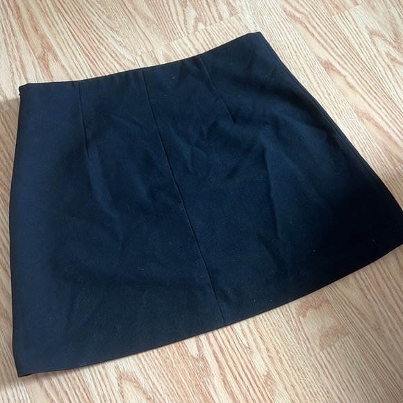 ZARA A-Line Mini Skirt - Picture 2 of 3